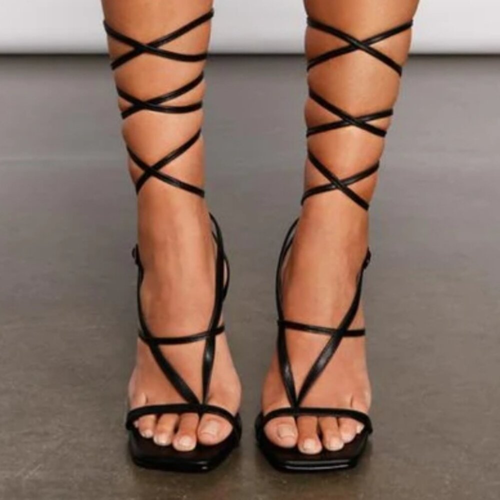 Heels - Picture 3 of 3
